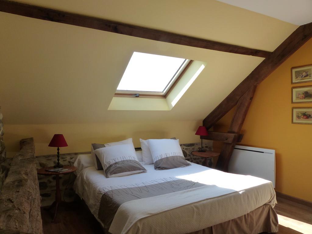 Maison D'Hotes Les 3 Baudets Issor Kültér fotó